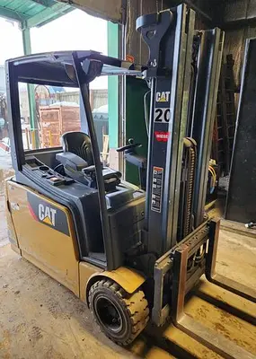 USED 2015 CATERPILLAR 2ET4000