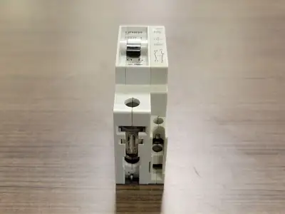 USED SIEMENS 5SX21 C1