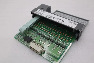 ALLEN BRADLEY 1746-IB32 SLC500 INPUT MODULE SER C STOCK #L-691C