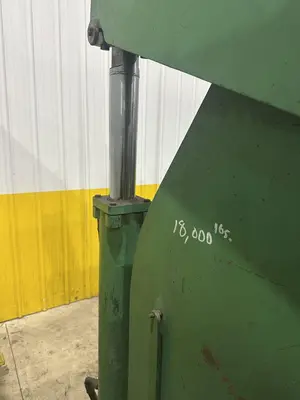 USED ACCURPRESS 713012