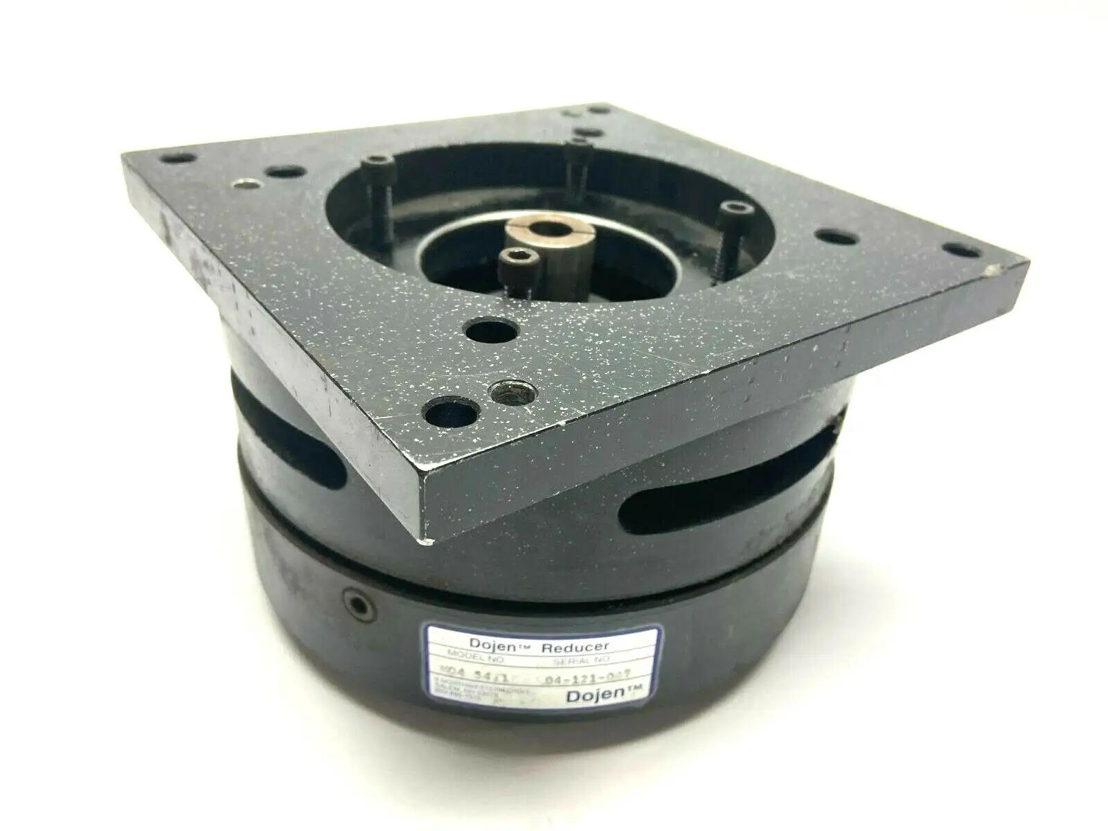 USED DOJEN SERVO SPEED REDUCER