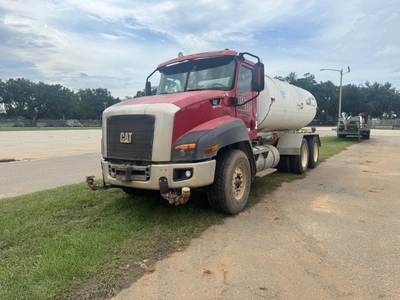 2012 CATERPILLAR CT13 Commercial trucks | Iron Listing (2)