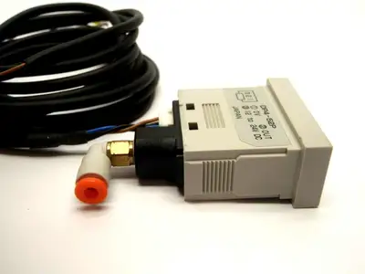 Used Sunx Digital Pressure Sensor 12-24VDC Sensors Michigan US | Maverick Industrial Sales #1401466