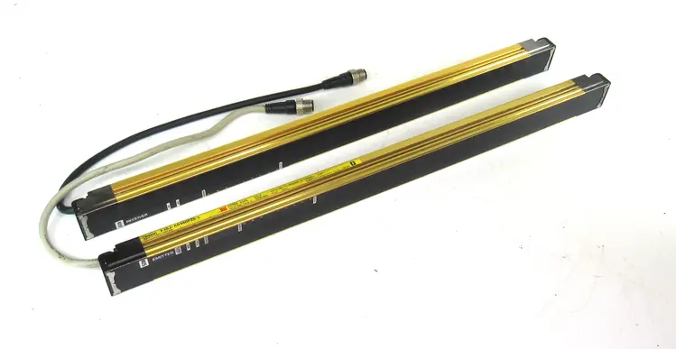 Used OMRON F3SJ-A0455P20-D Light Curtains & Grids | Industrial Parts R Us Inc. #360884
