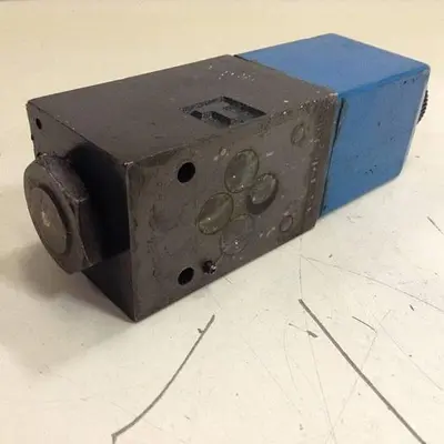 USED VICKERS DG4V-3-2A-M-U-H7-60