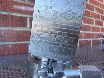 USED BS&B GR-C SAFETY HEAD 1 1/2" FITTING W/ 45 PSIG RUPTURE DISC, 1 1/2" TEE FITTING