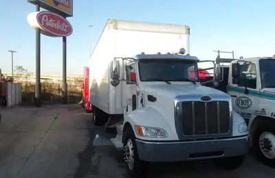 USED 2021 PETERBILT 337