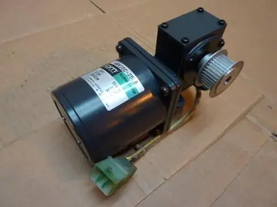 USED ORIENTAL MOTOR 4RK25C-25LB