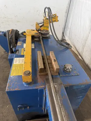 USED WALLACE COAST 1-1/2HRB