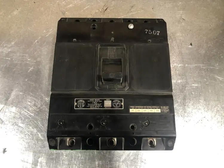 Used SIEMENS ET3225 Switchgears British Columbia CA | Lenmark #244380