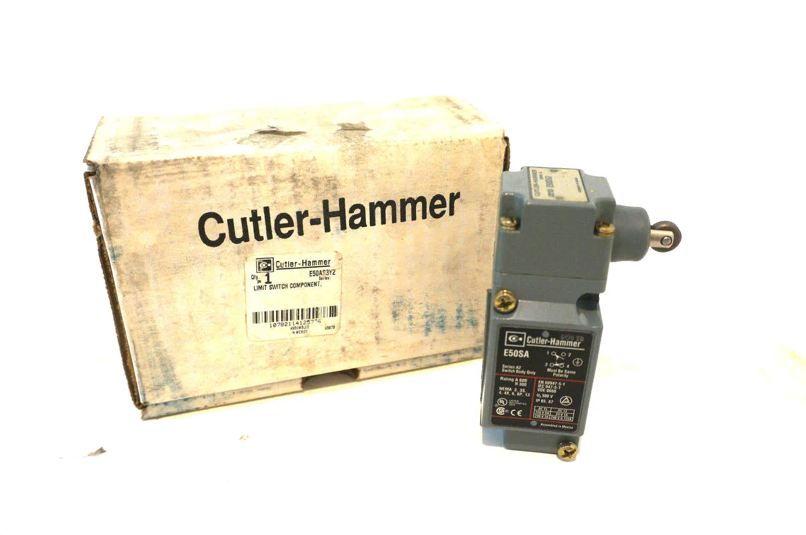 NEW CUTLER HAMMER E50AS3Y2 LIMIT SWITCH