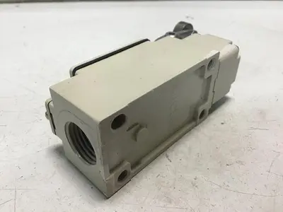USED YAMATAKE LJA10-11A21N-003