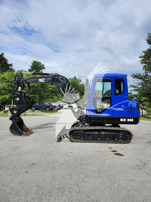 USED 2025 BLU B60