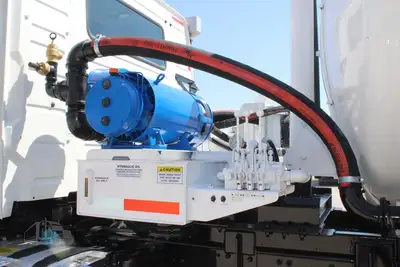Used 2019 VOLVO VHD64B200 Vacuum Truck Texas US | Roll Off Truck World #1492006