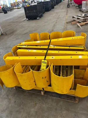 Used _UNKNOWN_ _UNKNOWN_ Guard Rails North Carolina US | Myron Bowling Auctioneers Inc #1547590