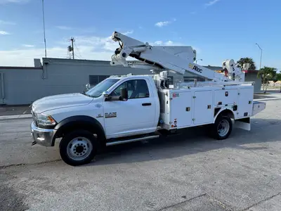 Used 2018 RAM 5500 Bucket (boom) trucks Florida US | Truck and Van Outlet #1509185