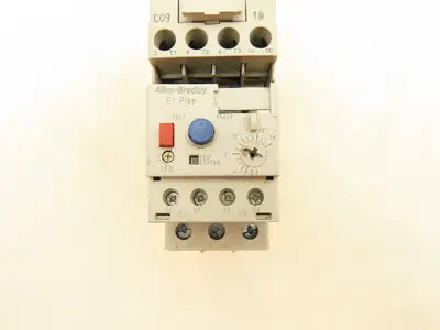 Allen Bradley 100-C09D10 Contactor 24VDC Coil w/Overload Relay 690V 32A Ser.C