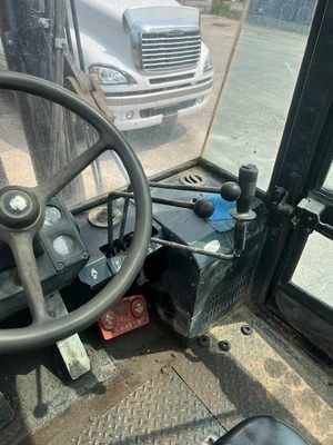 USED HYSTER H210XL
