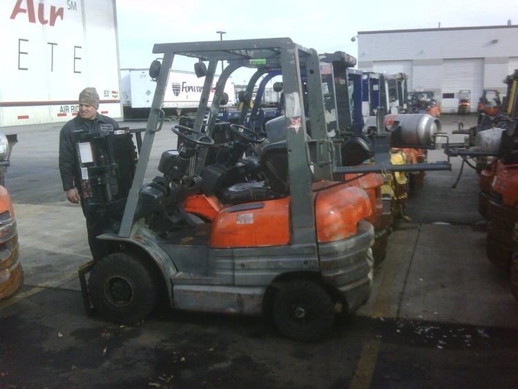 Used TOYOTA 3000 LBS Liquid Propane Forklifts US | Miami Dade Forklift #759159
