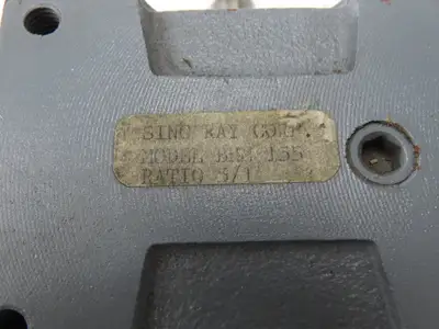 Sing Ray Corporation B154 155 Worm Gearbox 5:1 Reducer 56C RH Output