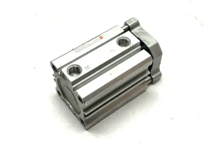 Used SMC CDQMA32TN-30 Pneumatic Cylinders Michigan US | Maverick Industrial Sales #1390622