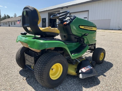 Used JOHN DEERE X300 Mowers Michigan US | Miedema Asset Management Group #1337425