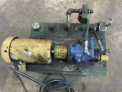 USED EATON VICKERS PVQ13-A2R