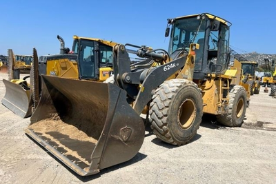 USED 2017 Deere 624K II