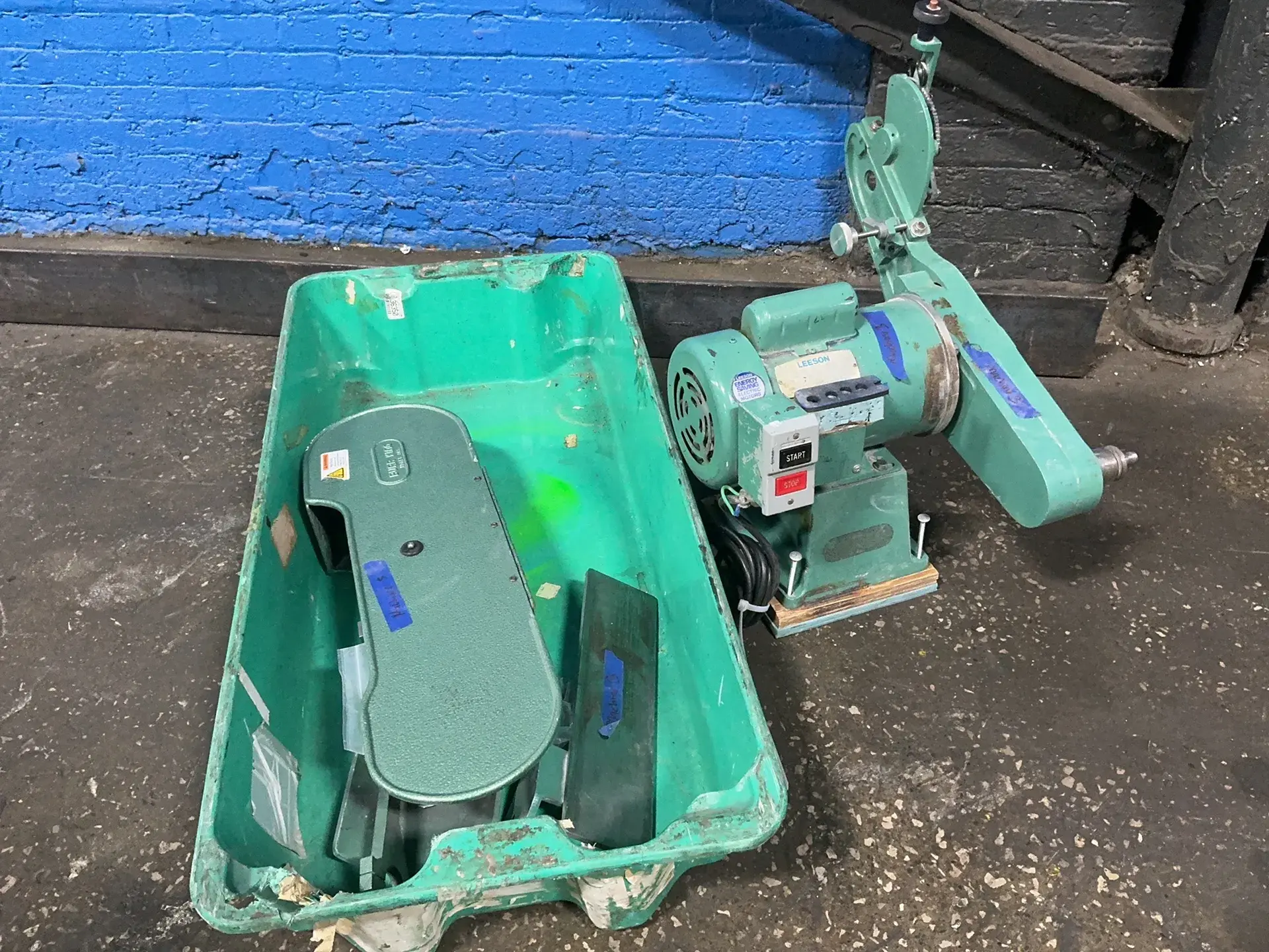 Used _UNKNOWN_ _UNKNOWN_ Belt Grinders Including Sanders Ohio US | HGR 24 #1370422