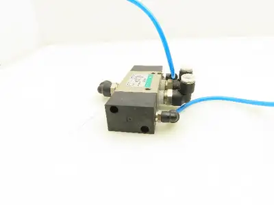 CKD 4KA321 Solenoid Valve 0-0.7 MPA With Pushbutton Valve