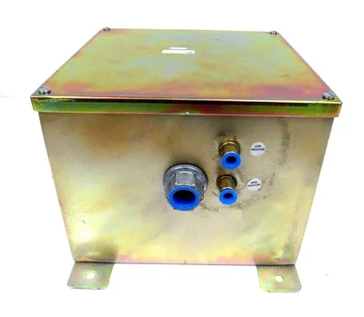 NEW DWYER 1639-2 PRESSURE SWITCH 16392 W32A