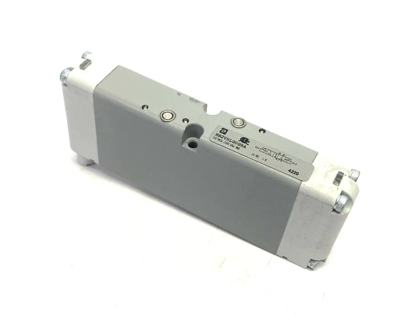 HB2VXLG0G9A | Parker  4-Way 2-Pos. Solenoid Valve 24VDC - Used