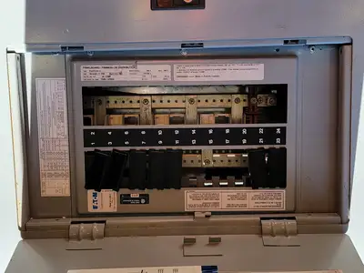 USED EATON CUTLER-HAMMER EZB2030RC