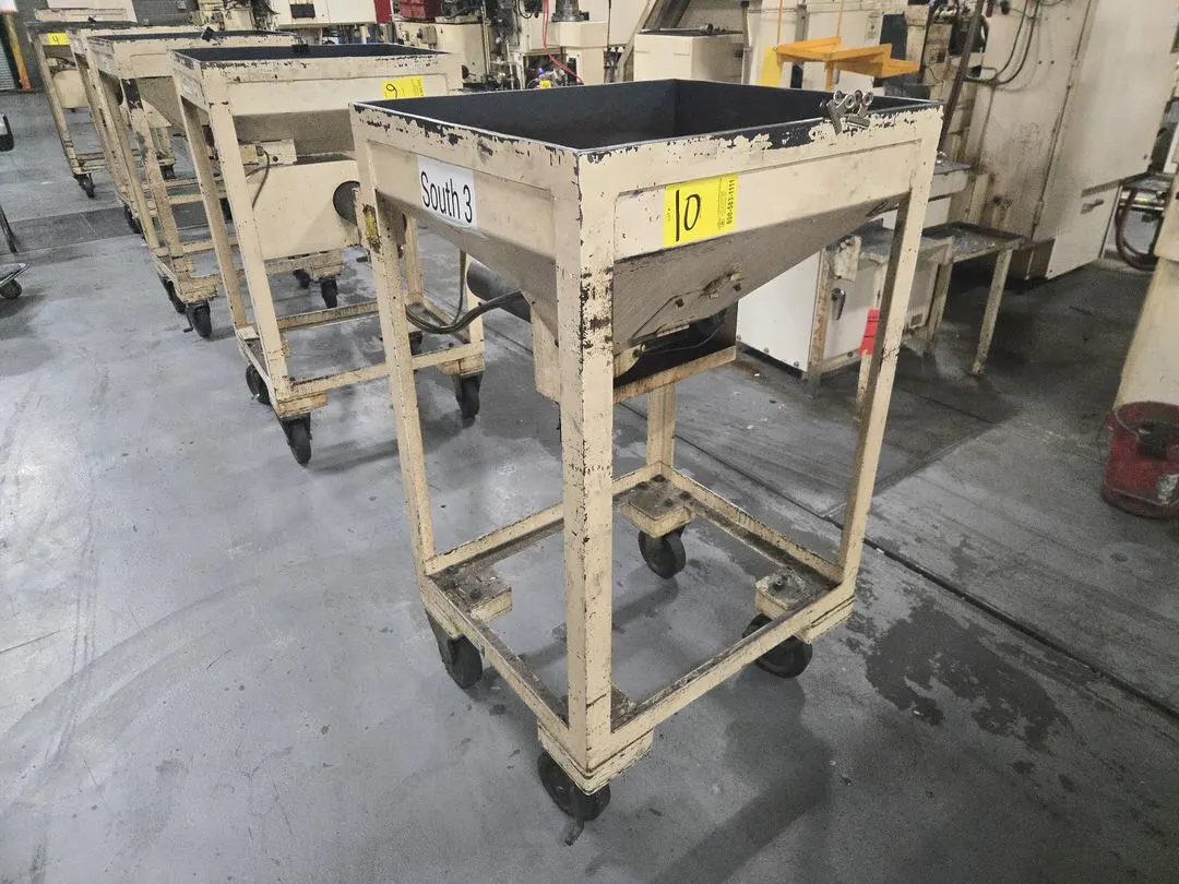 (1) Auger Hopper