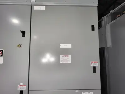 USED 2002 SQUARE D NG44D