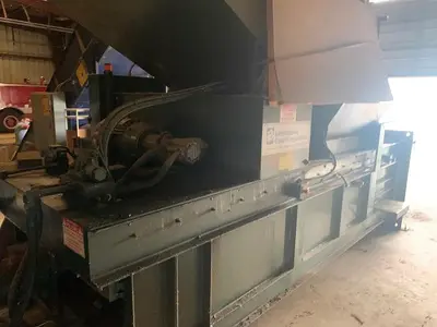 2005 IBC LD-60-SD Full Eject Closed Door / Steel Belt Feed Conveyor