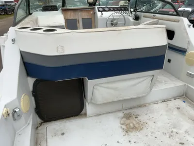 USED 1987 RINKER FIESTA VEE 250