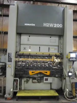 USED 2009 KOMATSU H2W200