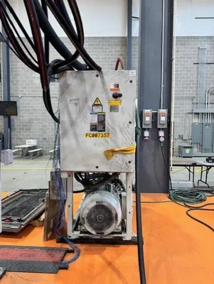 2015 LMG 1000 Ton molding press | Kempler Machinery (5)