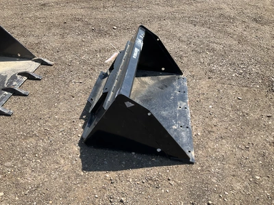 New old stock Paladin 42” high capacity bucket for a mini skid steer, welded on cutting edge, mini s...