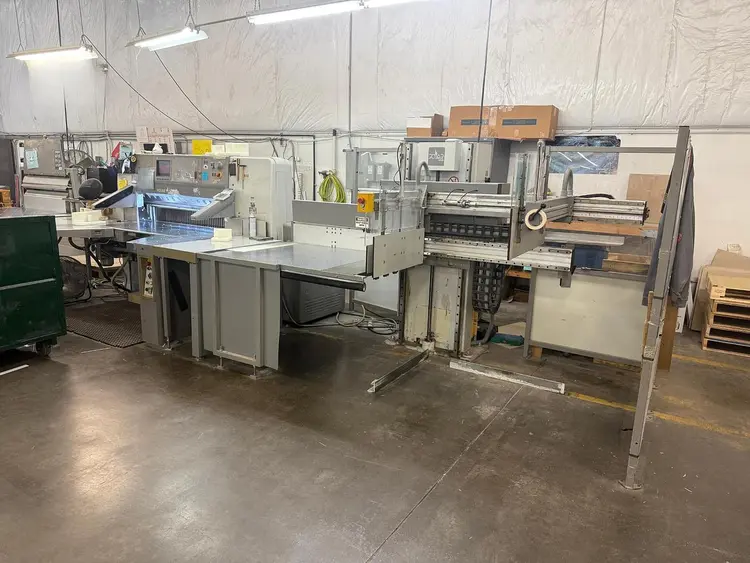 Used 2000 POLAR 137ED-AT AUTOTRIM GUILLOTINE PAPER CUTTING LINE Paper Cutters Illinois US | Capital Equipment Solutions #468405