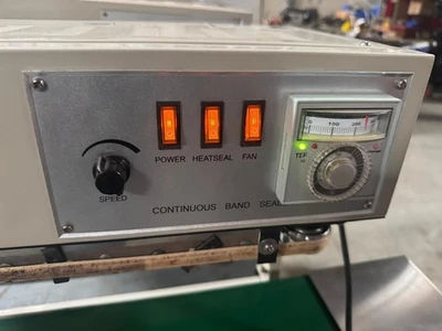 Constant Temperature Band Sealer Continuous Sealing Conveyor DBF-900 Machine