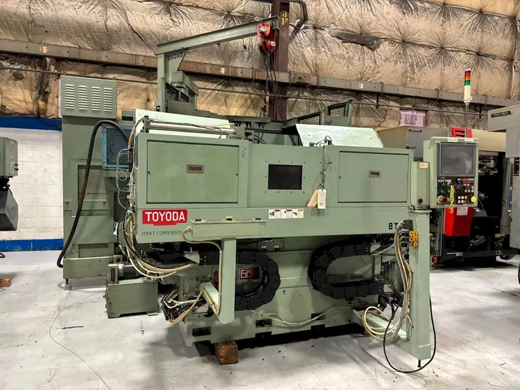 Used 2016 TOYODA GL-6P 32II Cylindrical Grinders Including Plain & Angle Head | Tramar Industries #716935