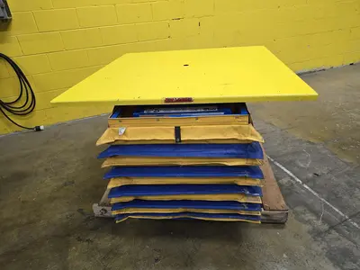 Used BISHAMON _UNKNOWN_ Scissor Lifters Wisconsin US | Packer City Sales #1303637