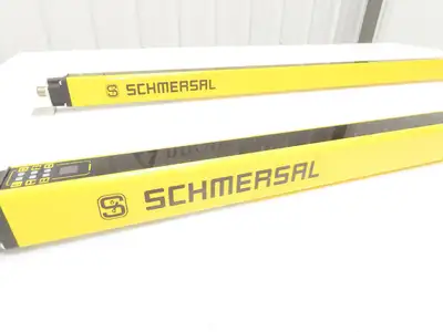 Schmersal SLC440-ER-0890-14-01 Safety Light Curtain Transmitter & Receiver Set