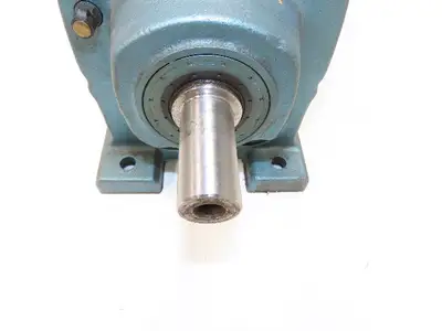 Sew Eurodrive DFT80K4 AC Gearmotor 80:1 Ratio 21rpm 0.75Hp 230/460V