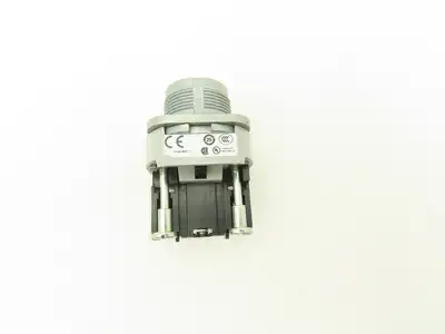 Allen Bradley 800T-H2A Selector Switch 2 Position Maintained 30mm Lot 2