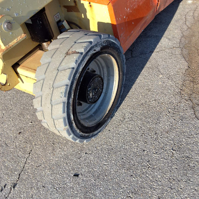 USED 2014 JLG 4069LE