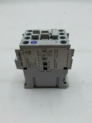 ALLEN BRADLEY 700-CF310* SER. A