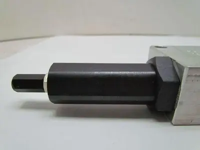 Snap Tite RSV40-T3P-8A Hydraulic Valve